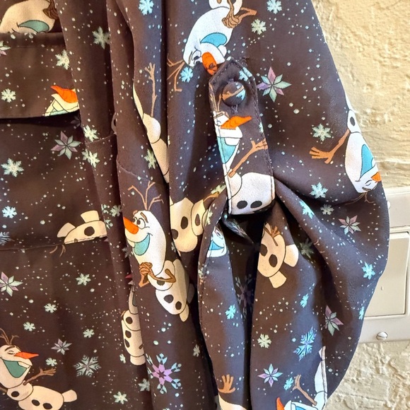 Torrid Disney Frozen Olaf 3/4 length Sleeve Blue Blouse Olaf Sz 1 - Picture 6 of 14